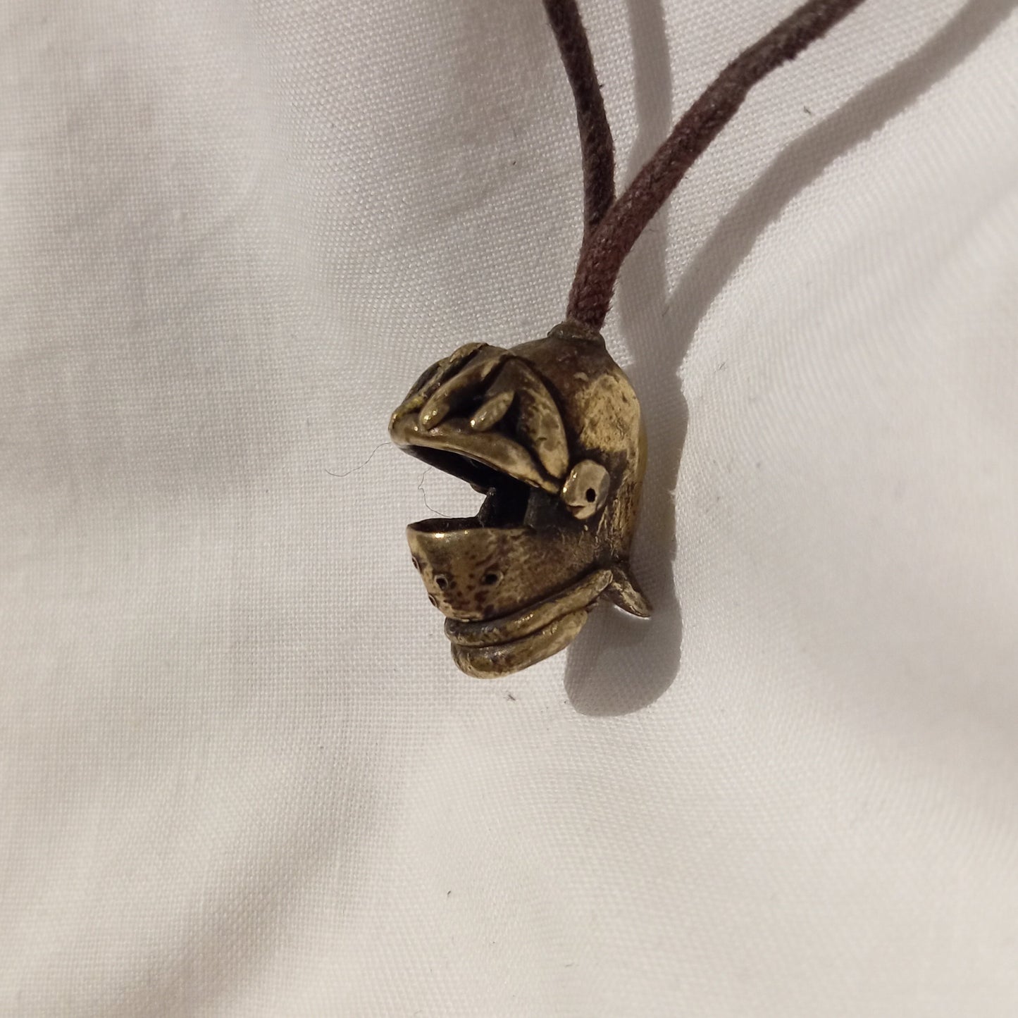 Colgante de casco de Sant Jordi en bronce