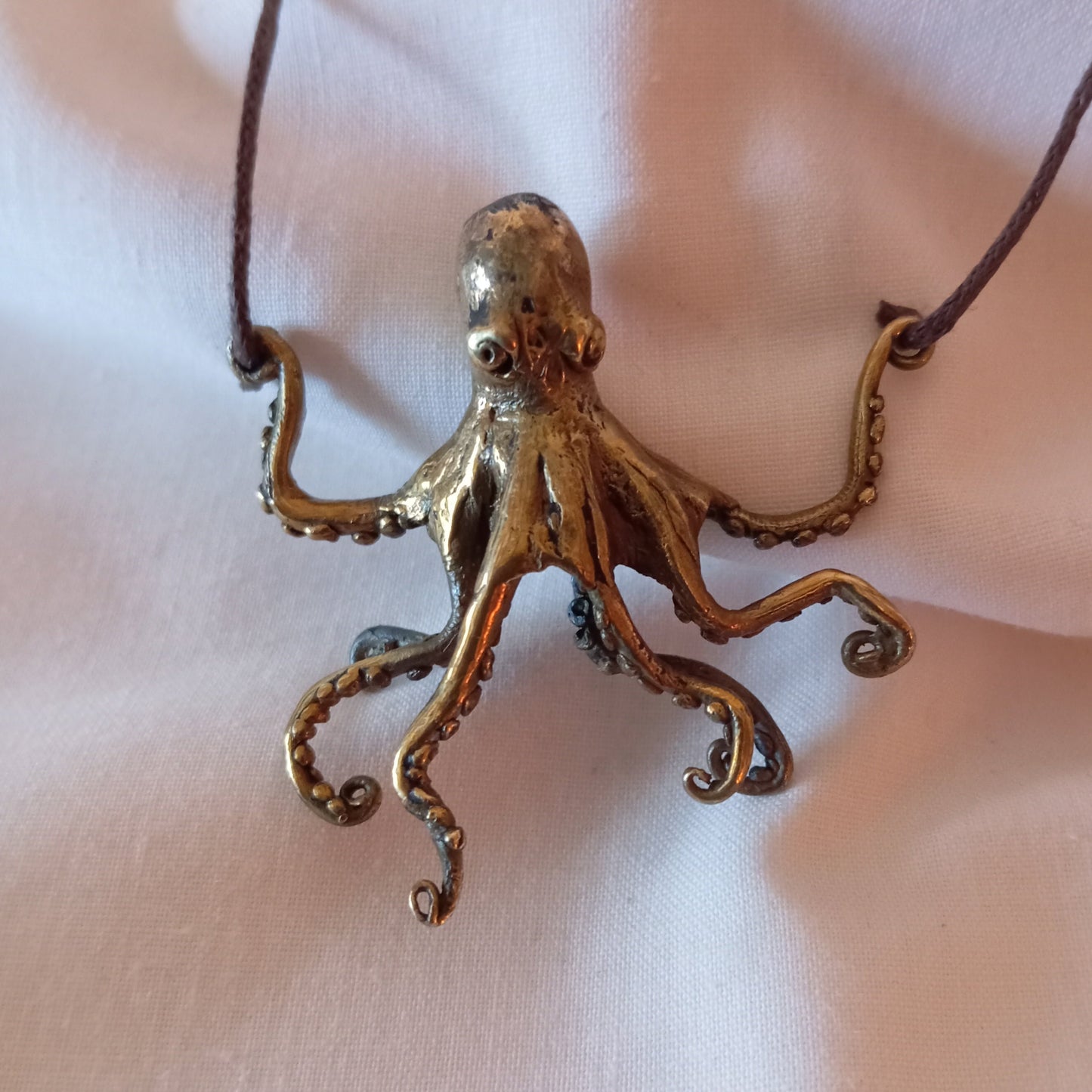 Colgante de pulpo en bronce