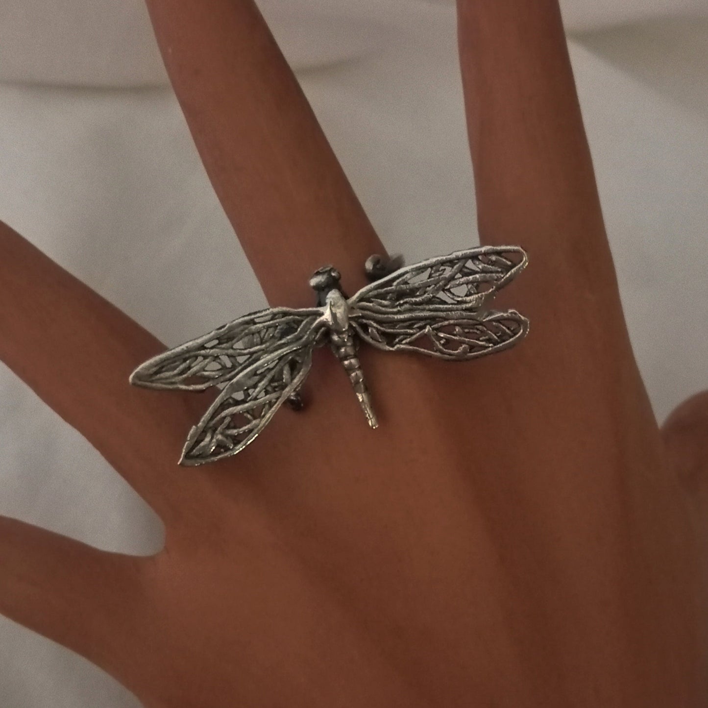 Anillo de libélula en plata
