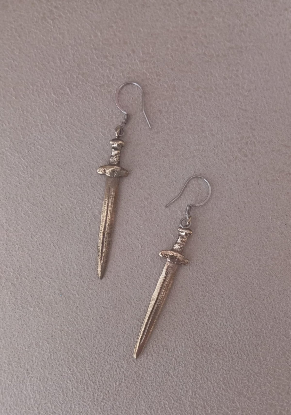 Pendientes espada vikinga en bronce
