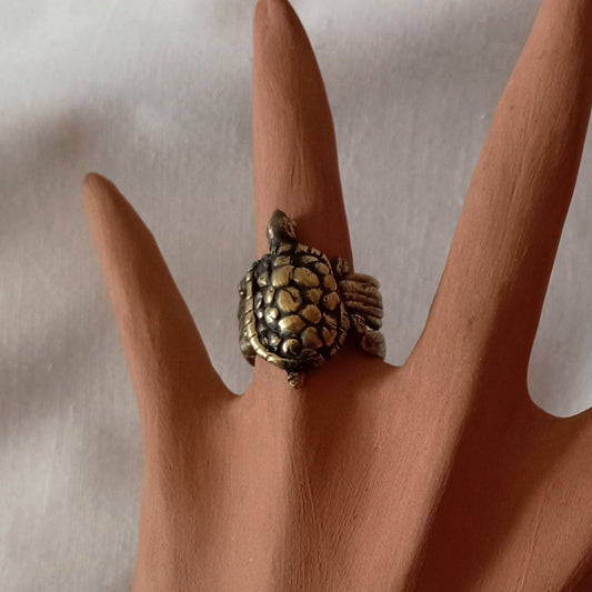 Anillo de tortuga en bronce