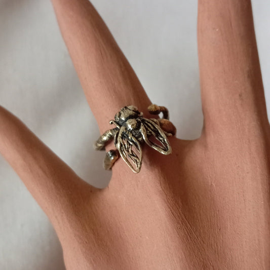 Anillo de mosca en bronce