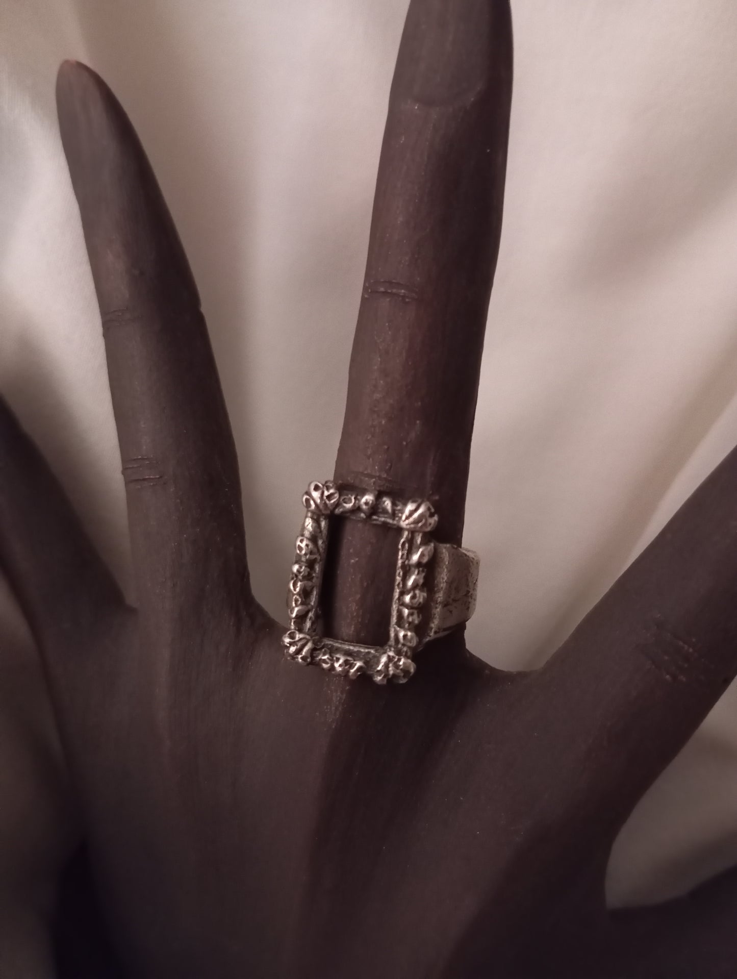 Anillo marco en plata   Pieza única