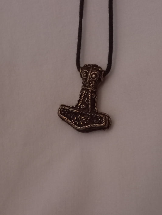 Colgante martillo de Thor  Mjolnir bronce