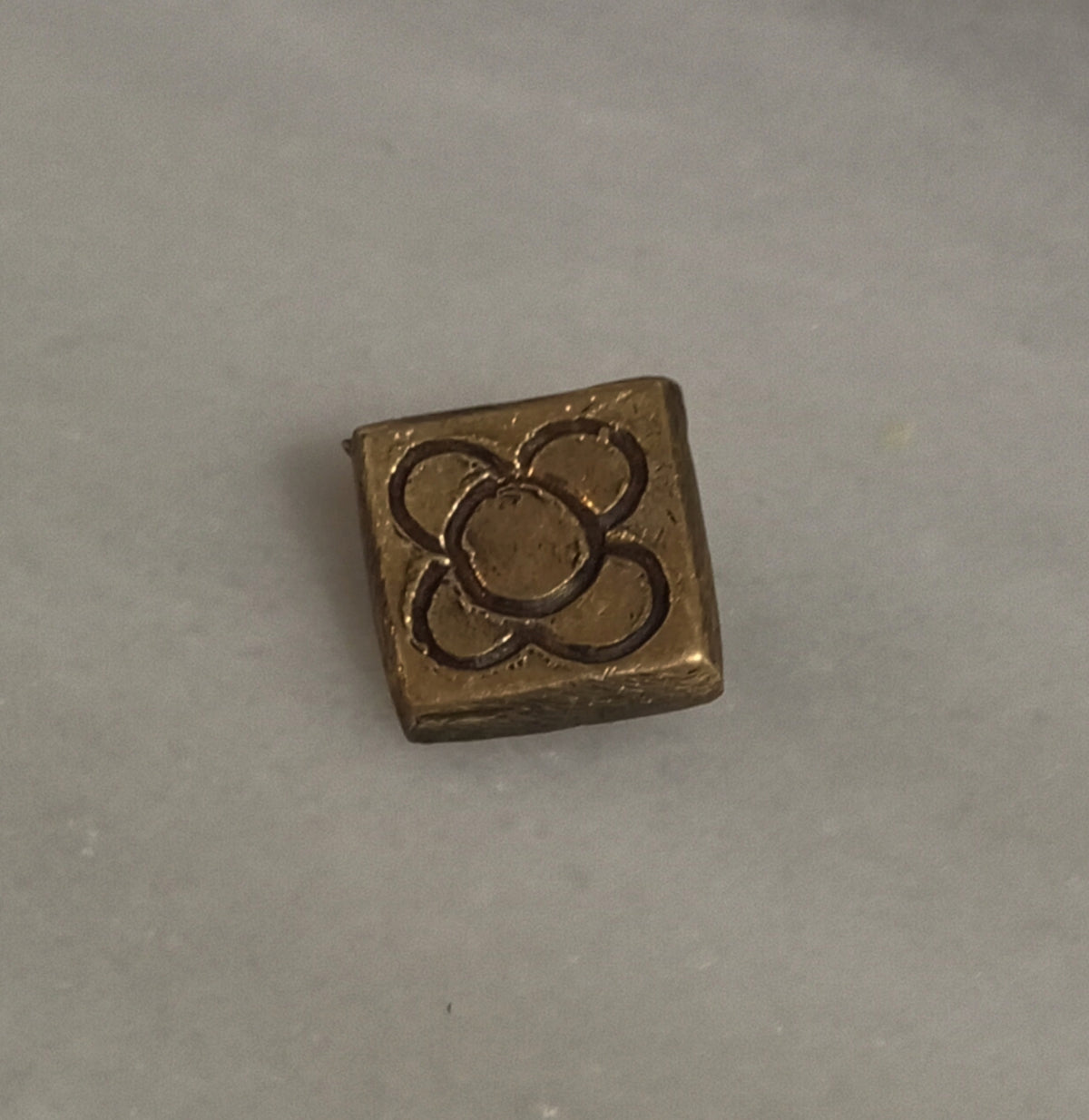 Broche Panot en bronce