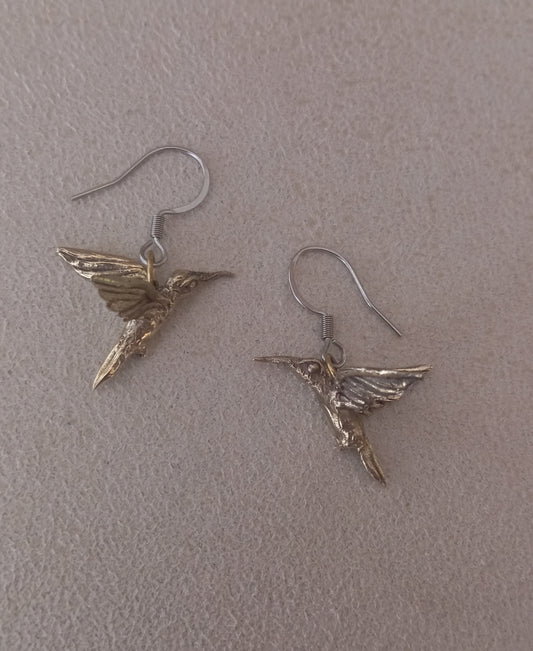 Pendientes colibrí en bronce  cierre antialérgico
